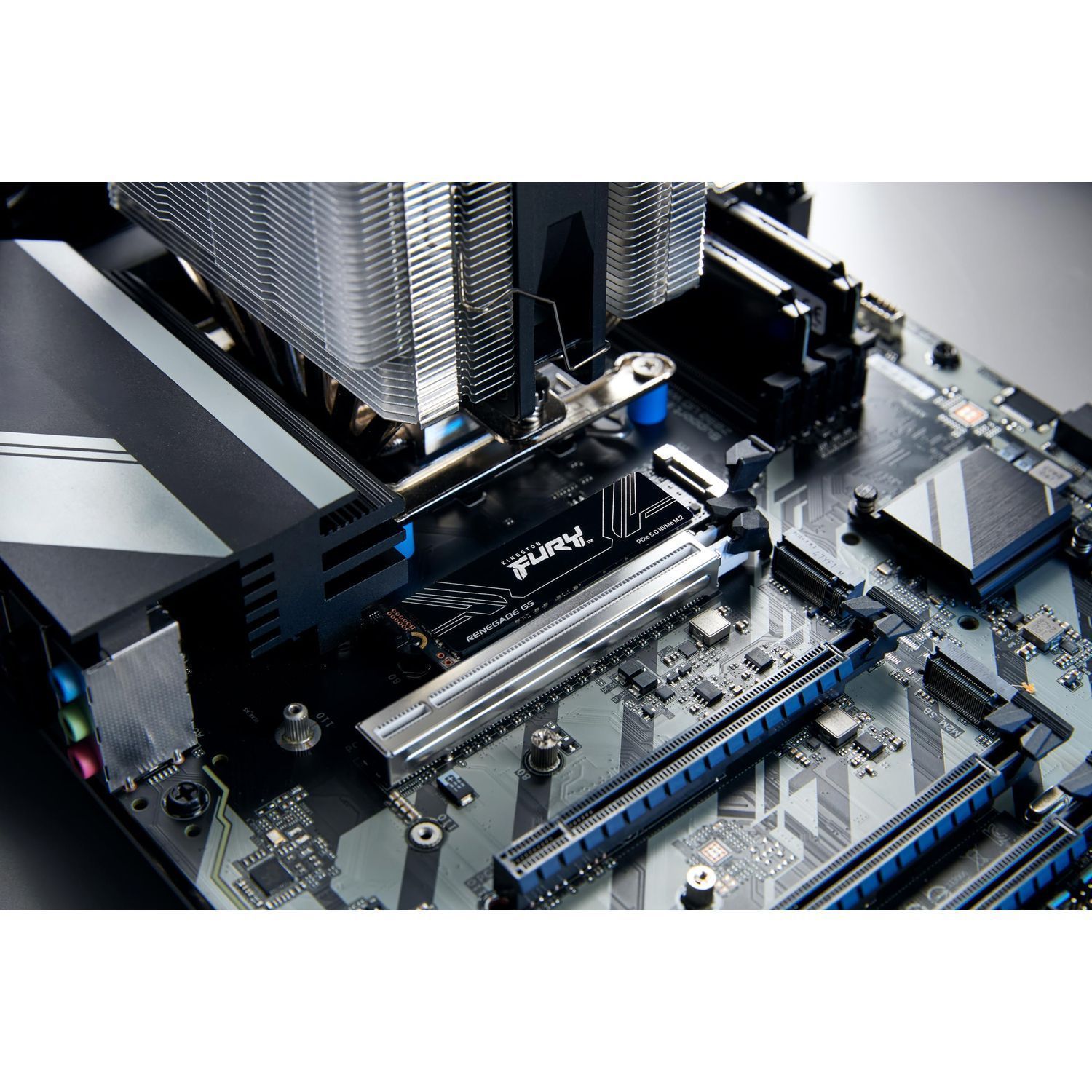 Твердотельный накопитель Kingston Fury Renegade SFYR2S/2T0